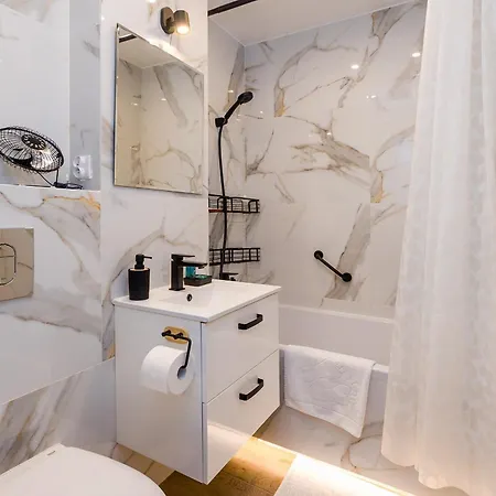 Shortstaypoland Chlodna B168 Daire Varşova